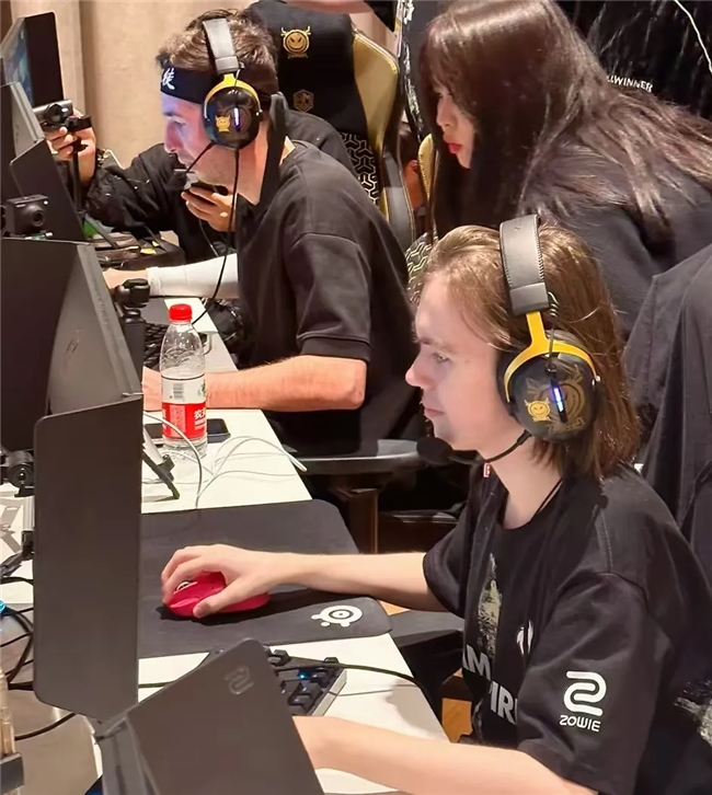 和热门区排 和热门区排